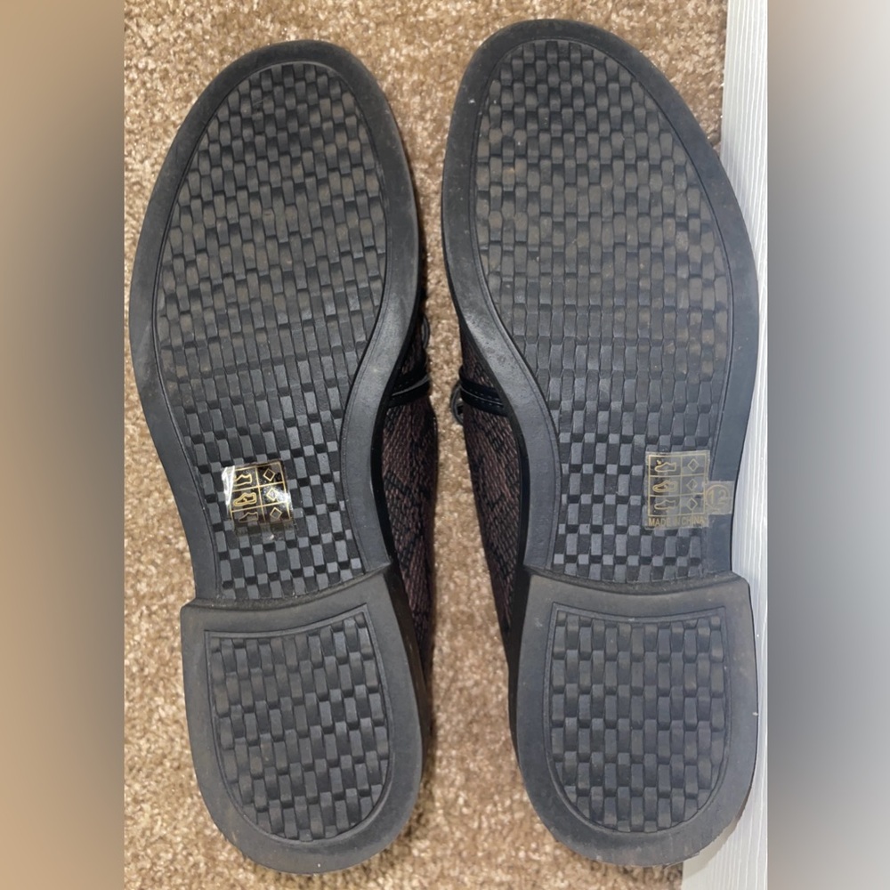 Shoes - Picture 4 of 4